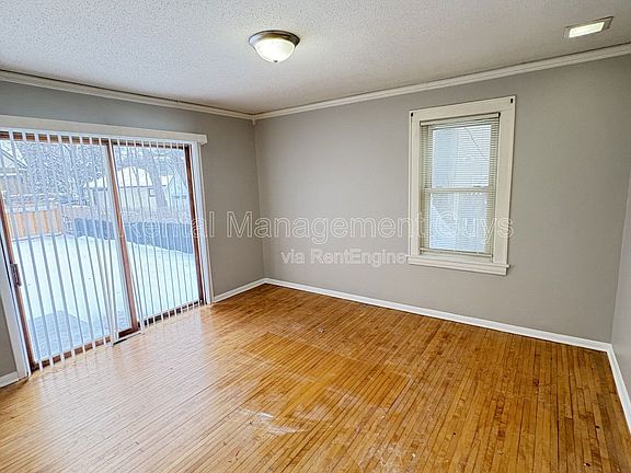3rd image of 3546 Vincent Ave N