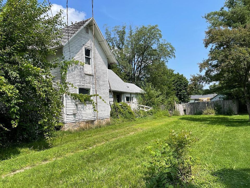 2nd image of 311 1st St