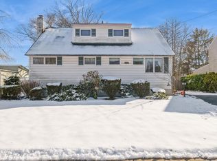 364 Mildred St, Oceanside, NY