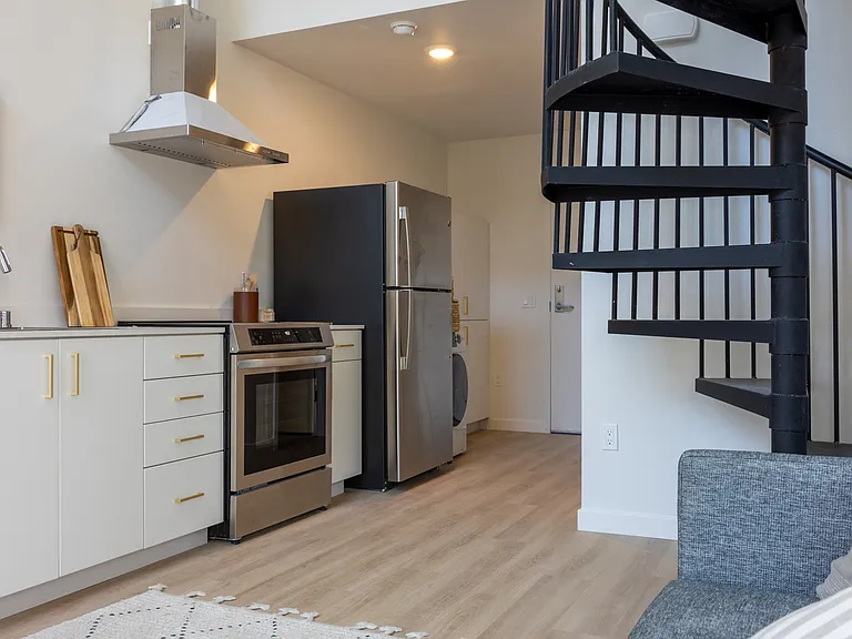Studio30 Residences — Photo 29