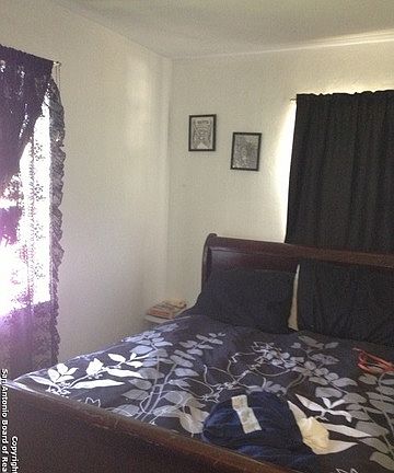 5th image of 1610 San Carlos St