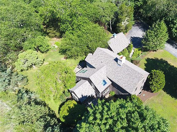2nd image of 173 E Kettle Pond Dr