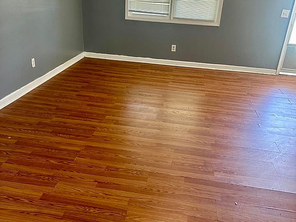 4th image of 31 Neal St