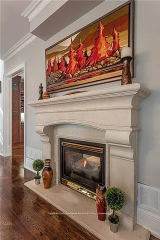 21 Dunblaine Ave — Photo 5