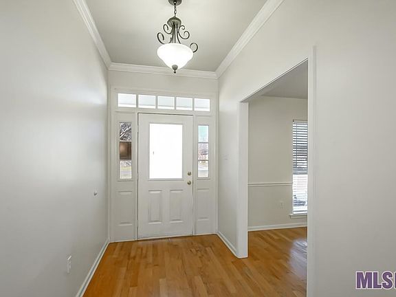 5th image of 37501 Southwood Village Ave