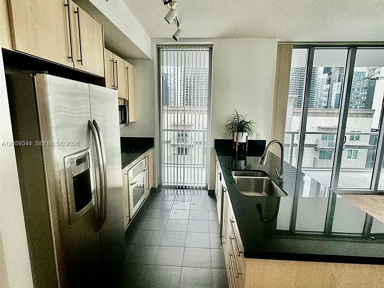 1111 SW 1st Ave #1720 — Photo 5