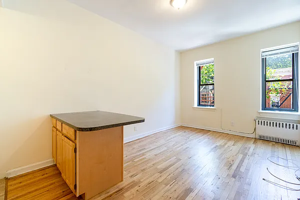 Rented by City Connections Realty | media 17