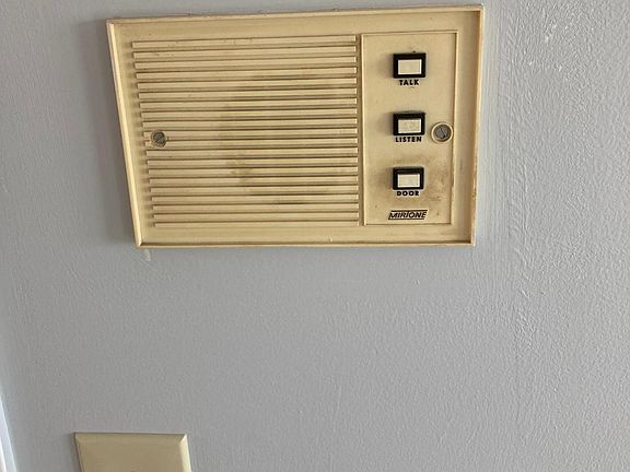 2nd image of 715 Cottage St #6