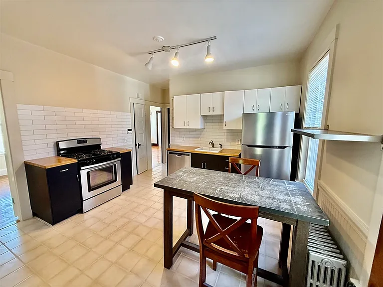 7 Chase St #3 — Photo 8