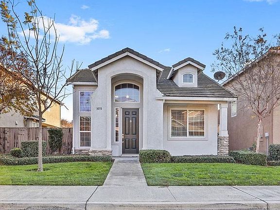 2nd image of 3078 White Oak Dr