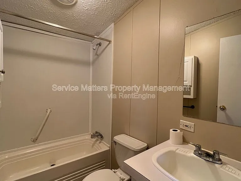 4819 Douglas Dr — Photo 9