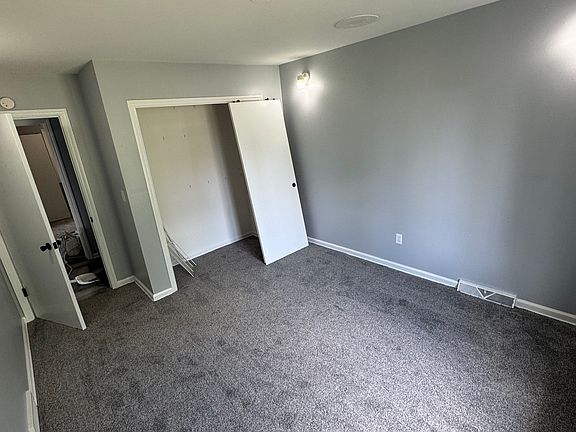 3rd image of 5893-95 Crestmoor Dr S #5895