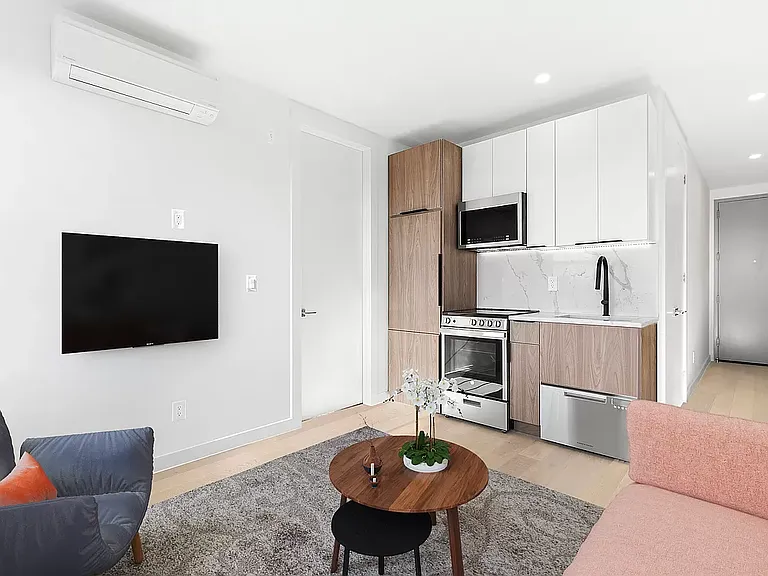 96 Sterling Pl #3D — Photo 4