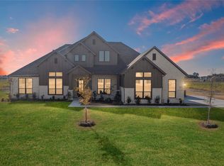 137 Lila Lake Dr, Waxahachie, TX 75165