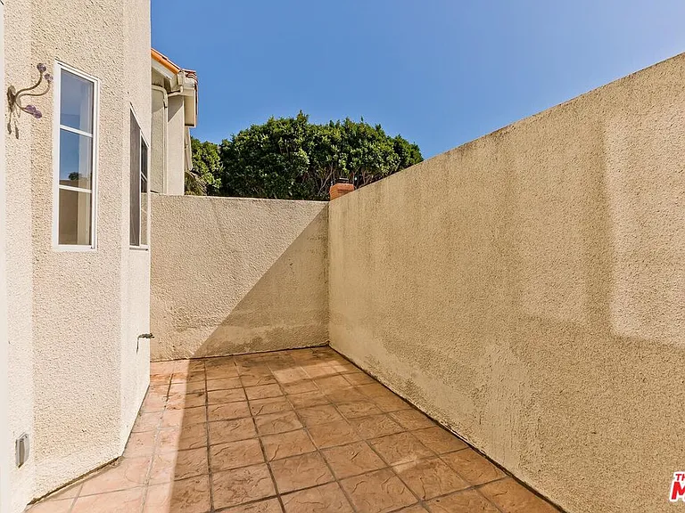 2333 Oak St #3 — Photo 18