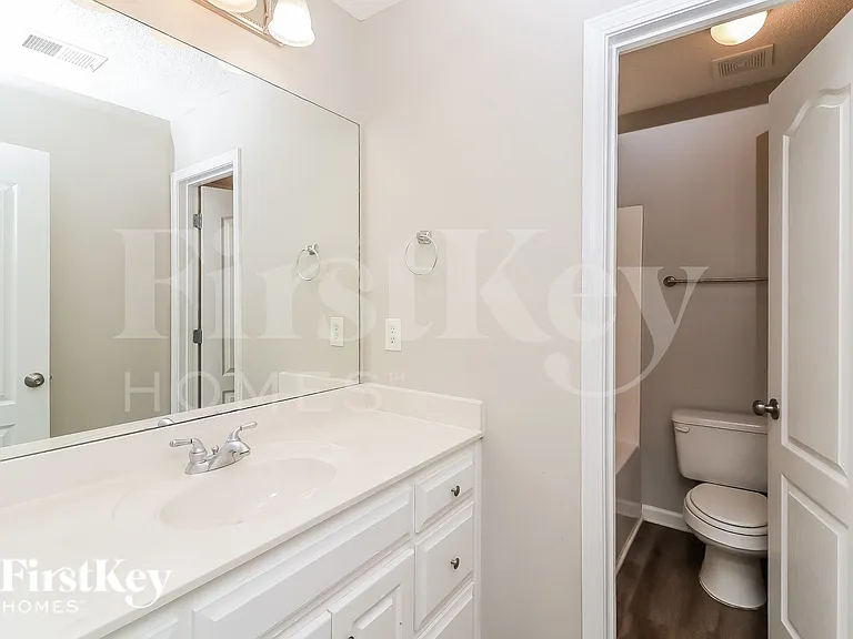 326 Hambrick Park — Photo 14