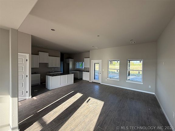 3rd image of 11331 N 123rd Ave E