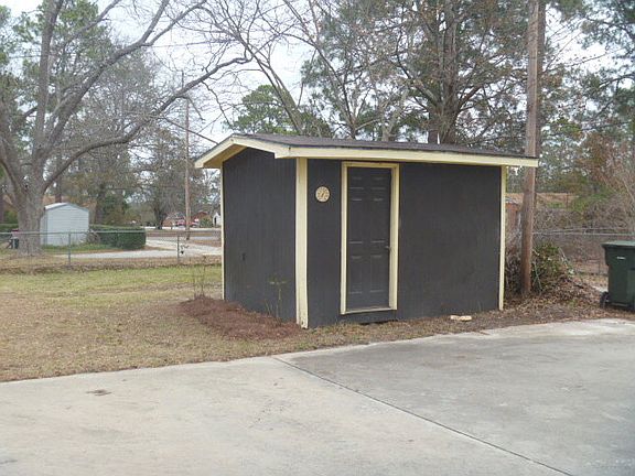 4th image of 1009 Schley Ave