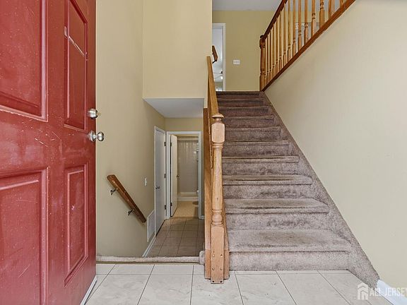 5th image of 9 Rutherford Ct