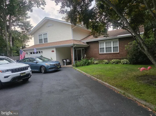 100 Reel Ave, Manahawkin, NJ 08050