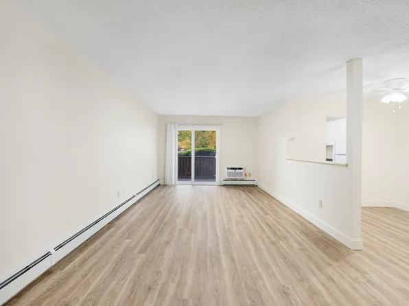 2 Ravena Ave APT 301, Riverside, RI 02915