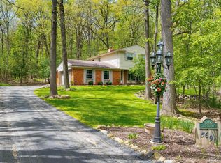 5690 Cobb Creek Rd, Rochester, MI 48306