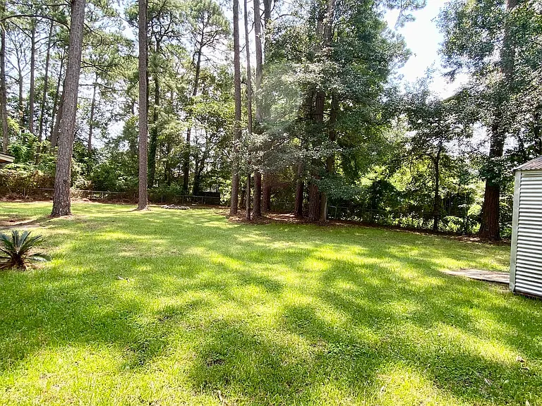1315 Whitfield Park Dr — Photo 14