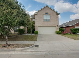 8313 Pipestone Dr, Fort Worth, TX 76137