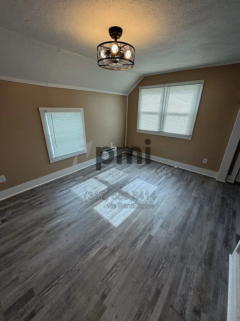 2 bed, 1.5 bath, 1200 sqft, $945 — Photo 1