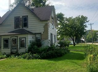 213 Iowa St, Lone Rock, IA 50559
