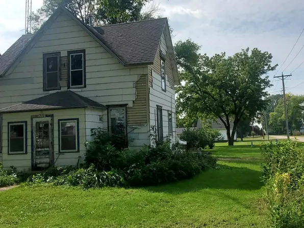 213 Iowa St, Lone Rock, IA 50559