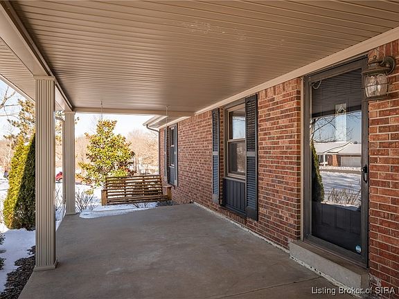 5th image of 1510 Sherwood Drive NE