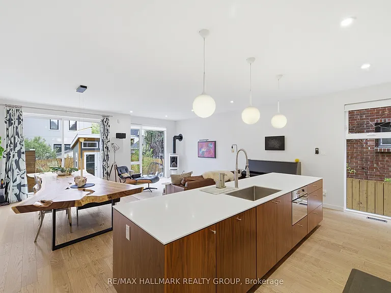 23 Helena St #A — Photo 8