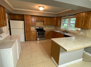 1912 S Weaver Ave, Springfield, MO 65807