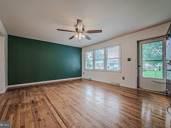 4th image of 134 Warfel Dr