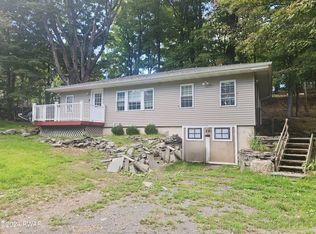 281 Sawkill Rd, Milford, PA 18337
