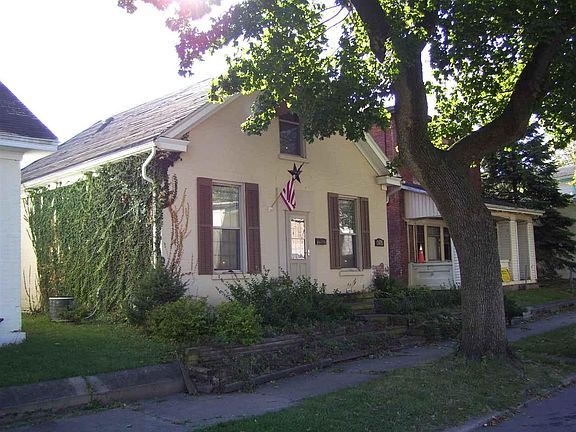 2nd image of 305 S 7th St