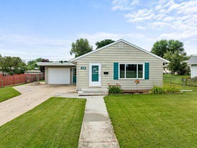 611 18th Ave SW, Minot, ND, 58701