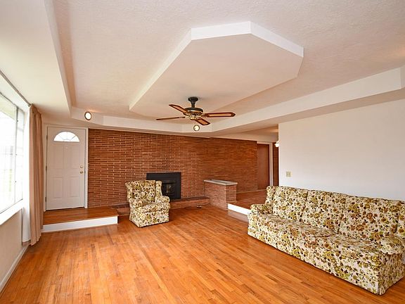4th image of 596 Sonny Ln