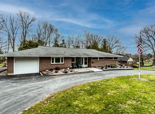 302 Scarboro Dr, Syracuse, NY 13209