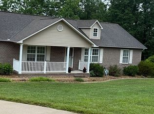 754 Sunset Ridge Dr, Crossville, TN 38571
