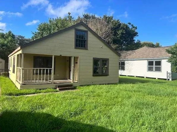 2113 3rd Ave N, Texas City, TX 77590