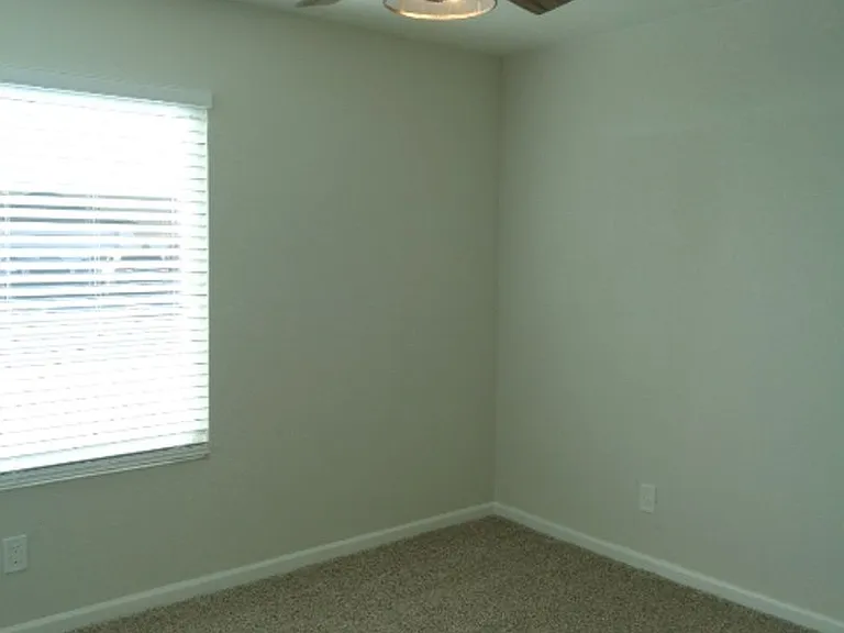 1846 W Portobello Ave — Photo 13