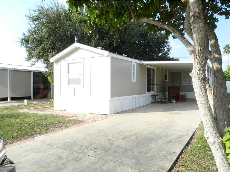 2113 Amy St — Photo 14