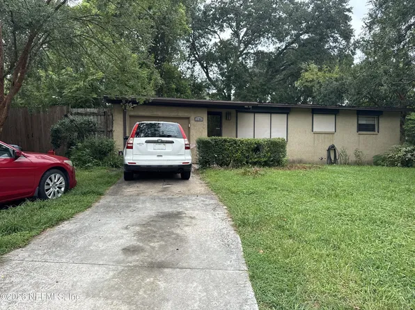 2104 LIMOGES Drive E, Jacksonville, FL 32210