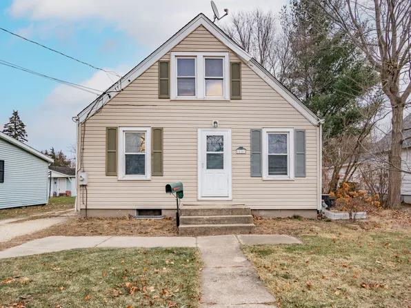116 A St, Genoa, IL 60135