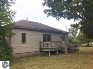 15021 Beecher Ave, Thompsonville, MI 49683