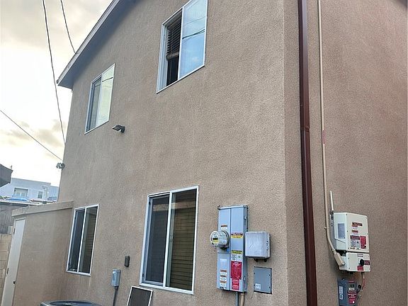 3rd image of 1737 W 37th St