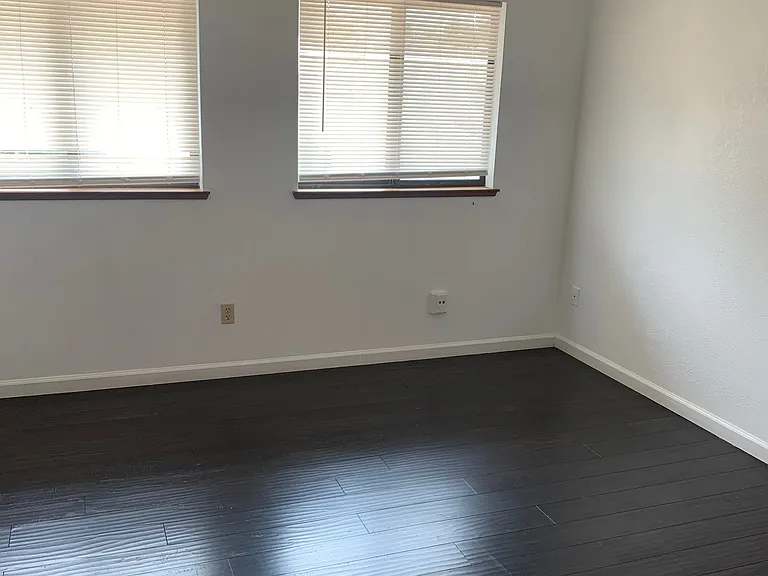 5085 Veranda Ter — Photo 20