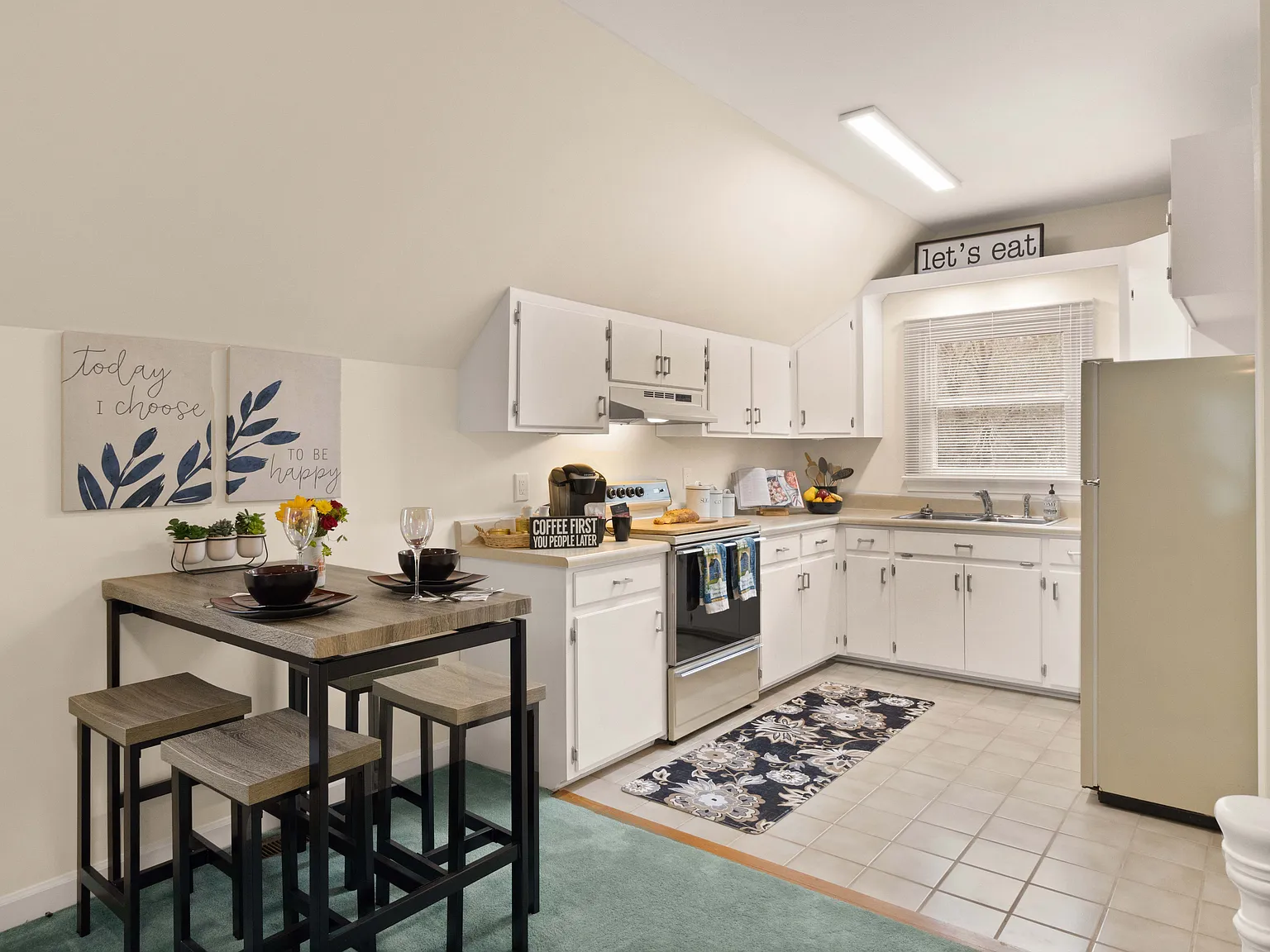 1 bed, 1.0 bath, 800 sqft, $2,200 — Photo 3